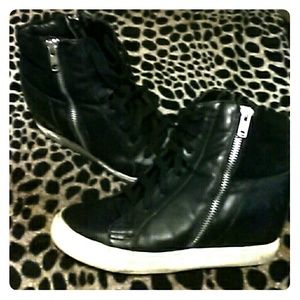 Steve Madden SHOES sz 7 High-Top Sneakers/Wedges